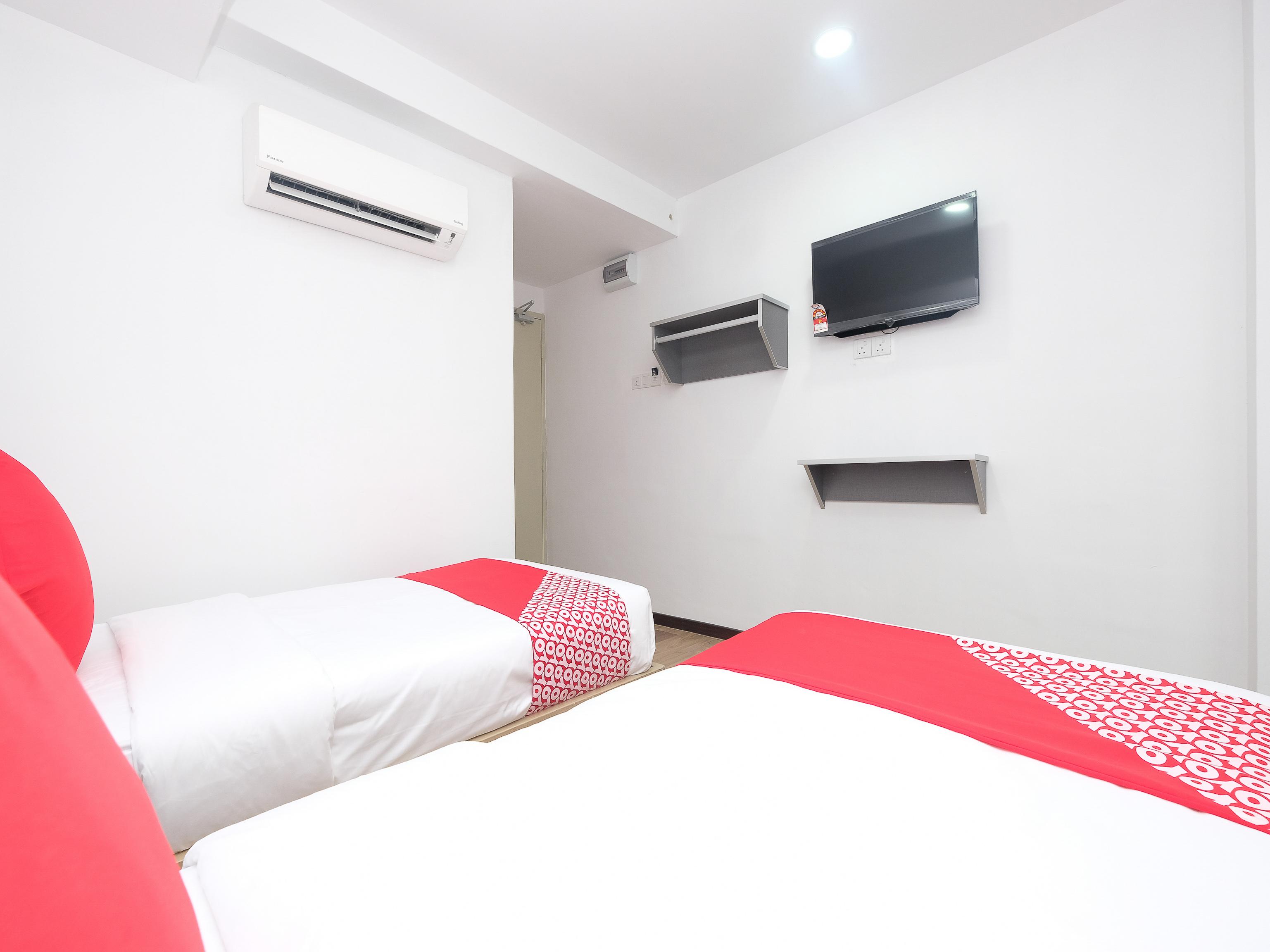 OYO 44043 First Garden Hotel Kuantan Buitenkant foto