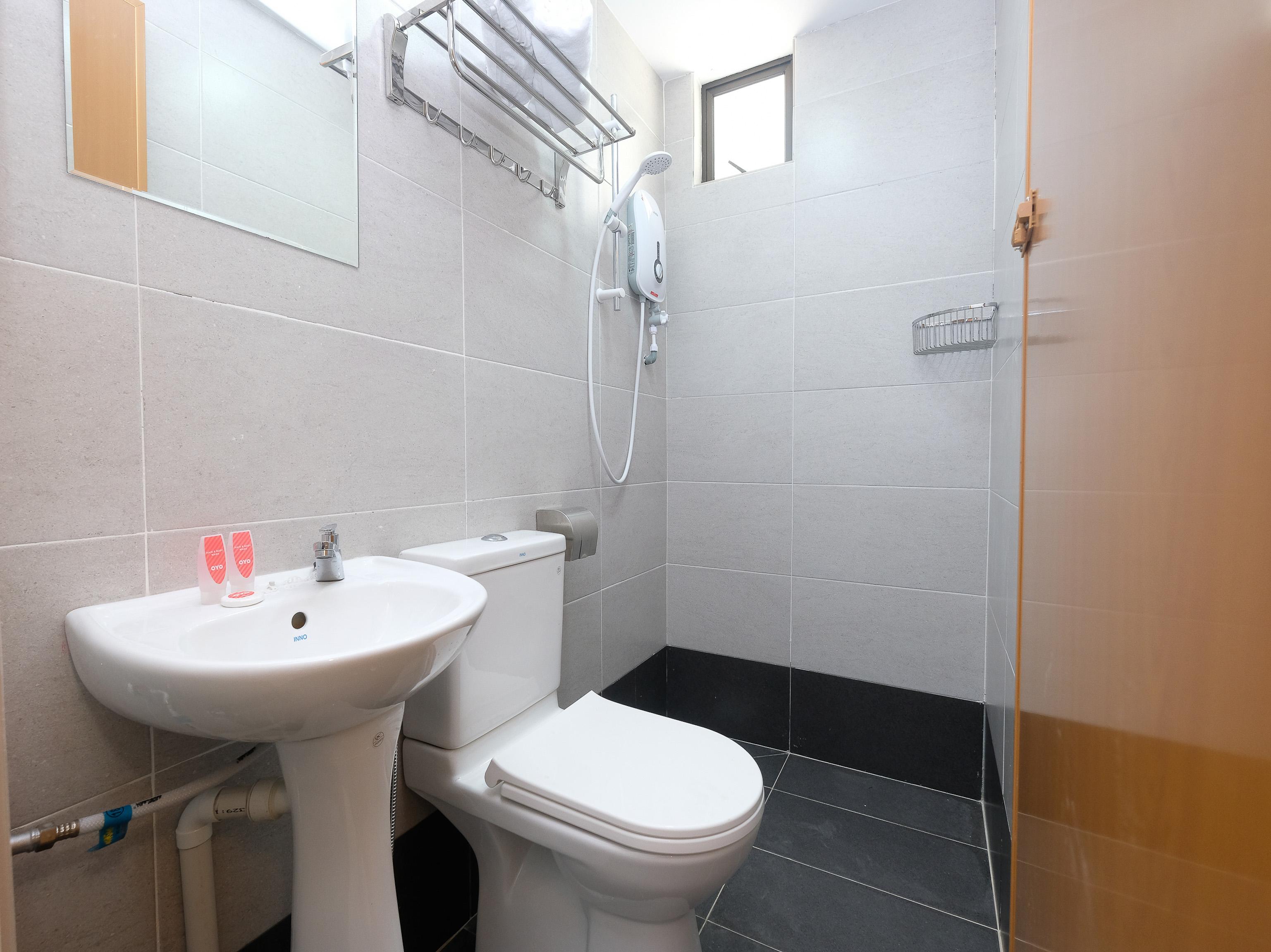 OYO 44043 First Garden Hotel Kuantan Buitenkant foto