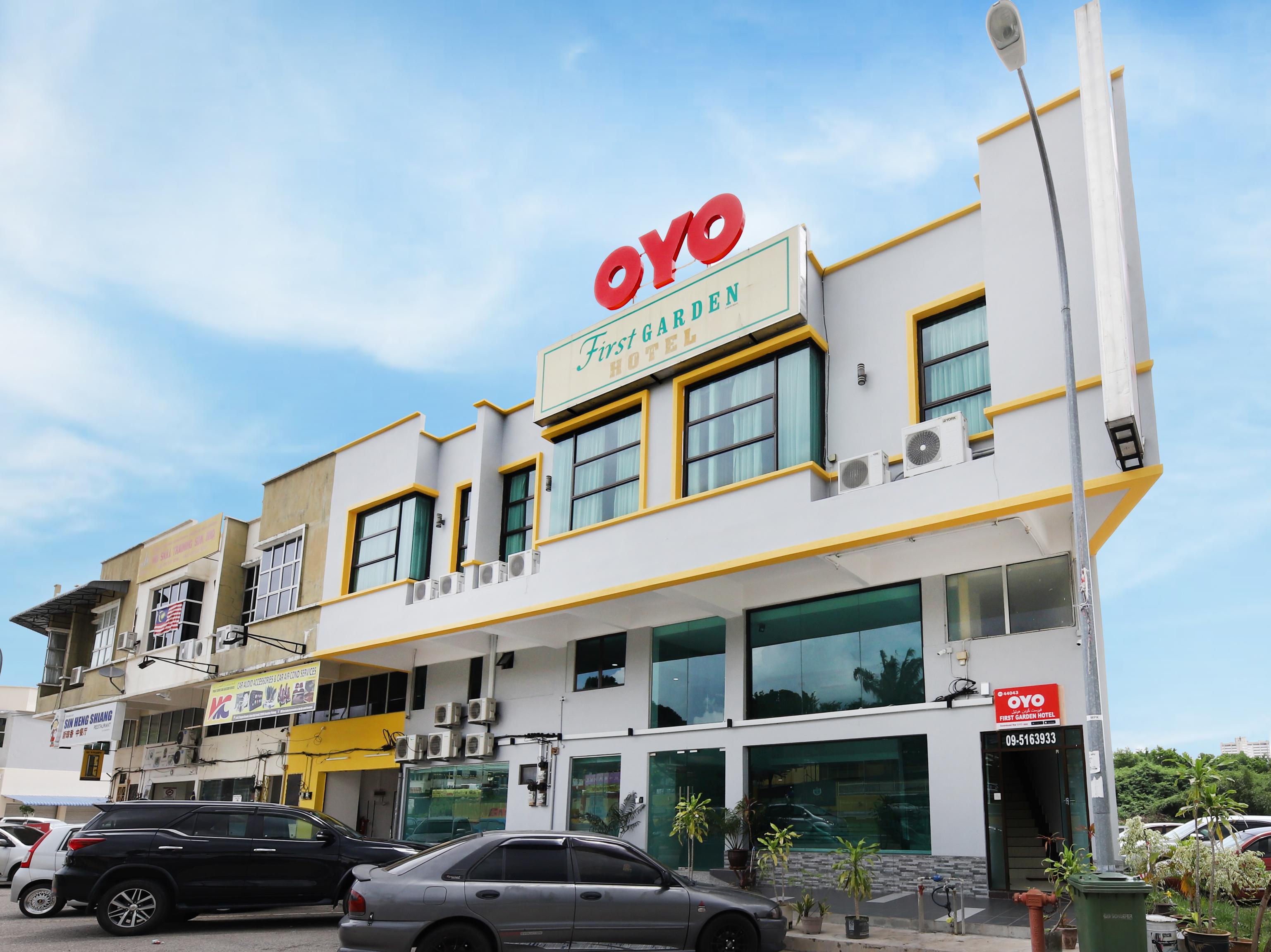 OYO 44043 First Garden Hotel Kuantan Buitenkant foto