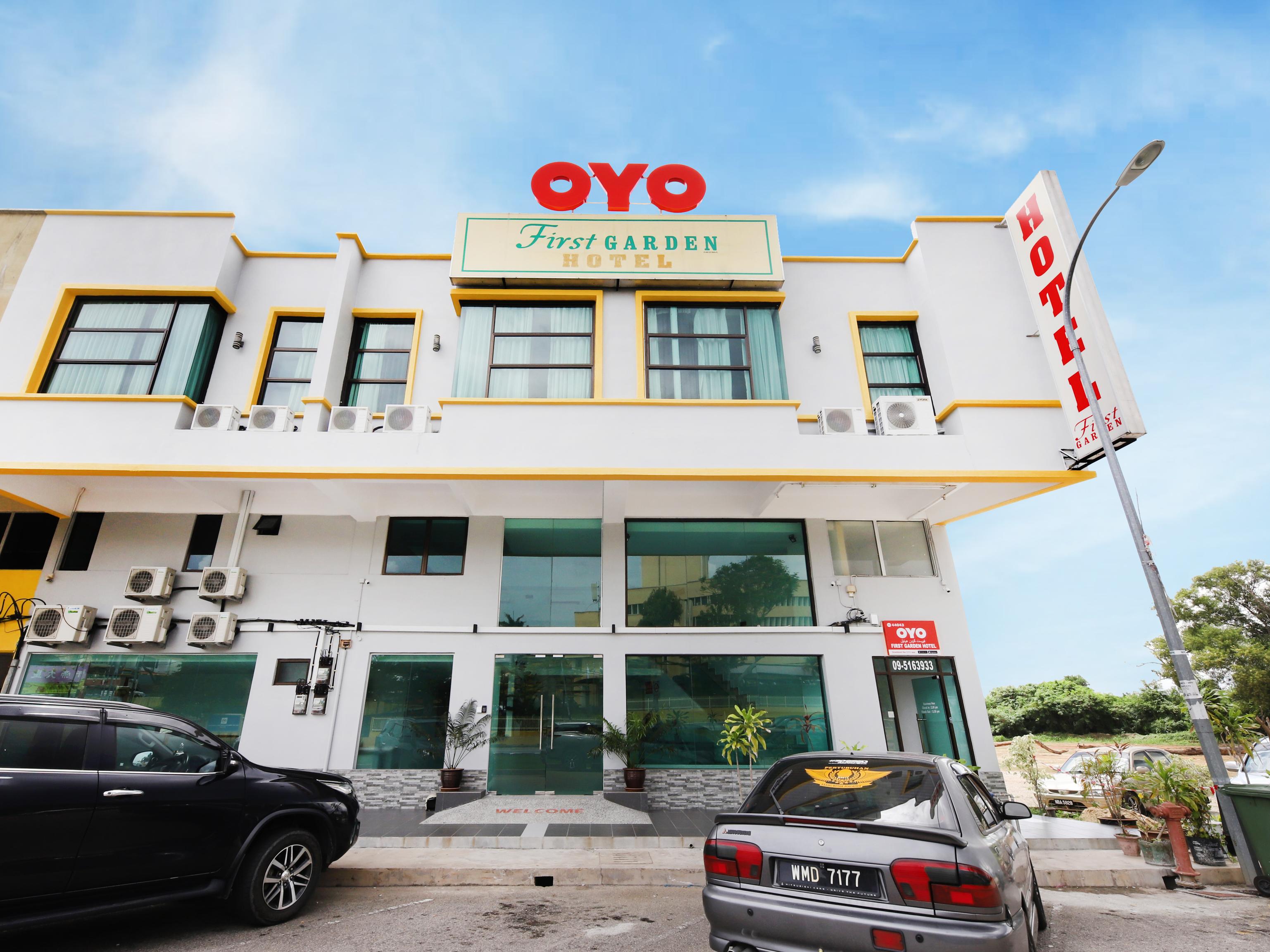 OYO 44043 First Garden Hotel Kuantan Buitenkant foto