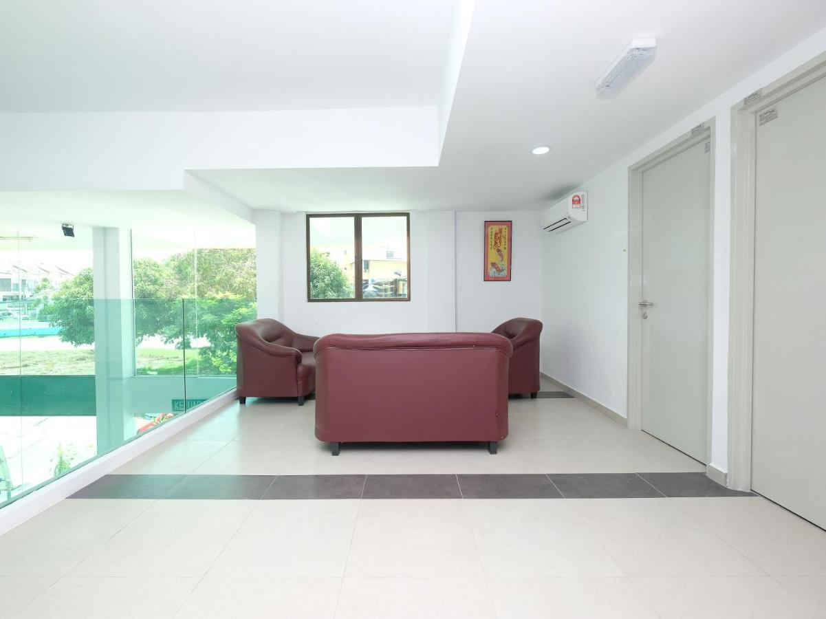 OYO 44043 First Garden Hotel Kuantan Buitenkant foto