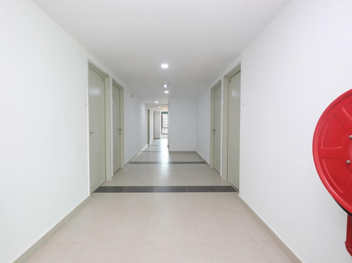 OYO 44043 First Garden Hotel Kuantan Buitenkant foto